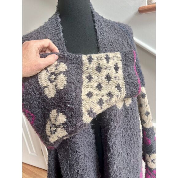 Gray and Purple Natural Life Calla Jacquard Cardigan size S/M - Picture 5 of 6